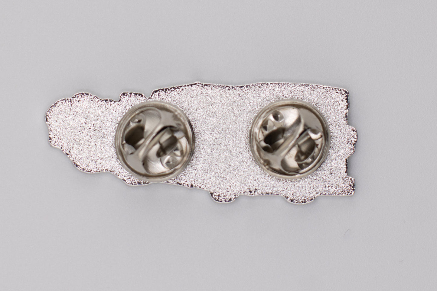 The Running Hot "D40" Lapel Pin