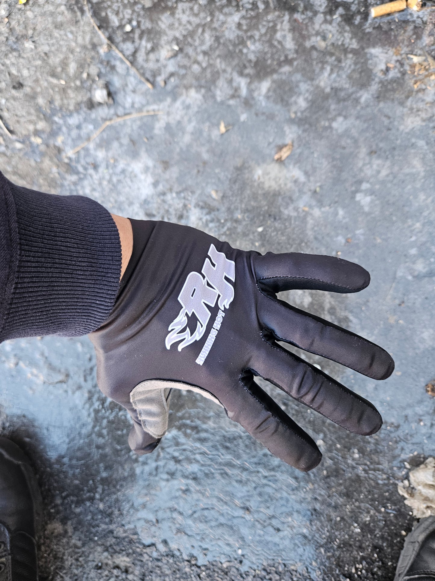 The Running Hot"Black Ice" Driving Gloves